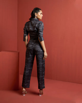 ROGUE FITTED CROP SHIRT